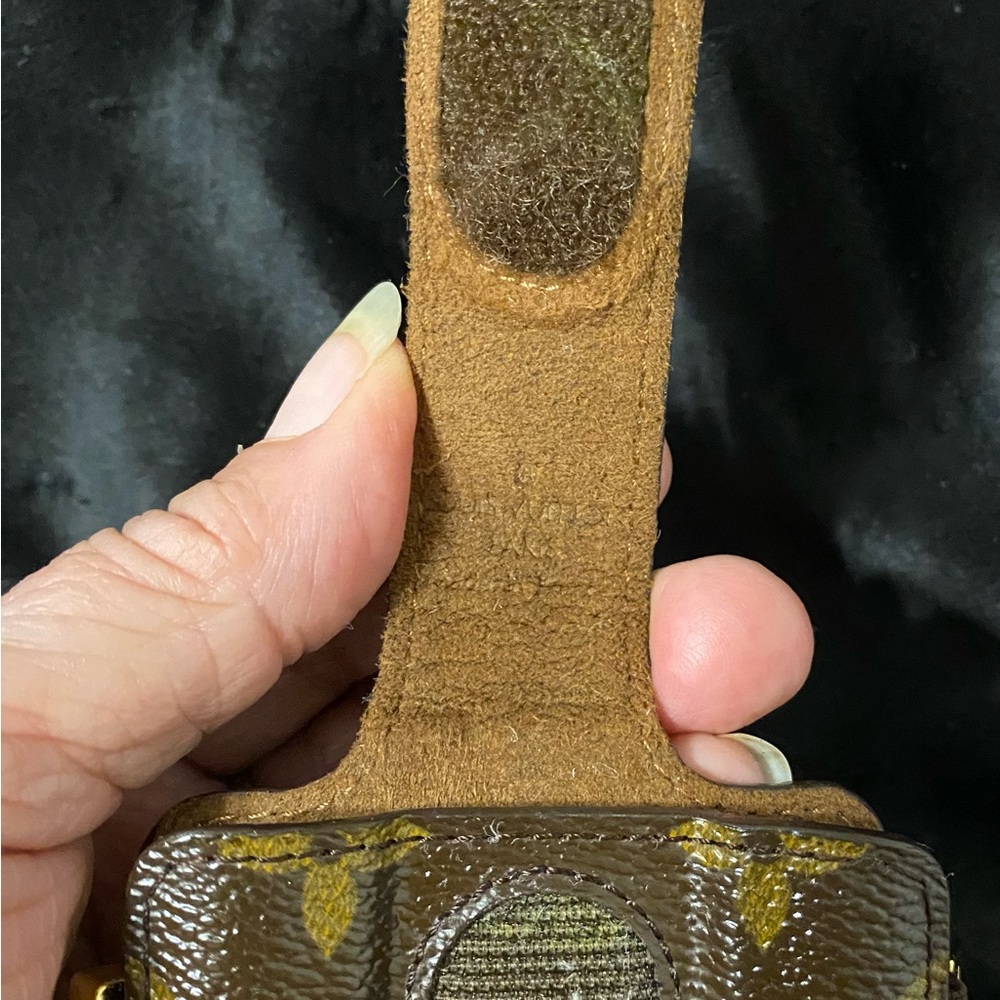 Authentic Louis Vuitton Monogram Etui Telephone/C… - image 7